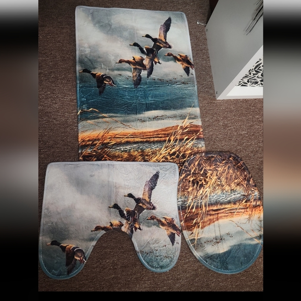 Bathroom rug set